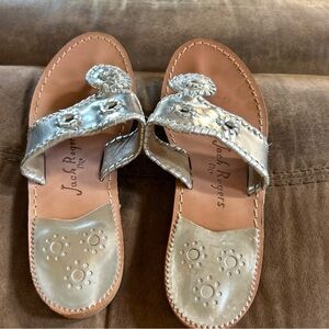 Jack Rogers Silver/Platinum Leather Sandals Sz 7.5-VGUC